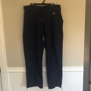 Grey’s Anatomy blue scrubs